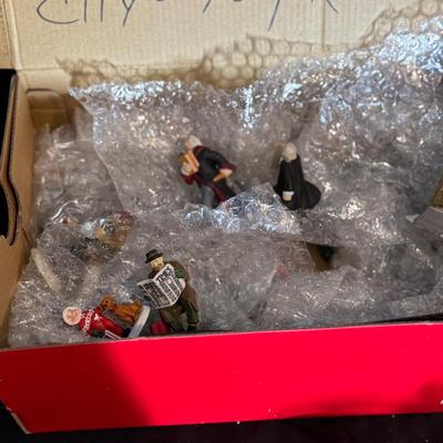 Lot 185:  Dept 56 Figurines For Christmas In The City Series