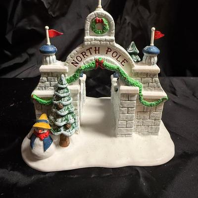 Lot 515: Heritage Village Collection North Pole Gate