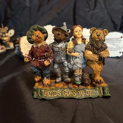 Lot 341: Boyds Bears Wizard of Oz & Halloween Themed Figurine Lot – 4 Pieces    