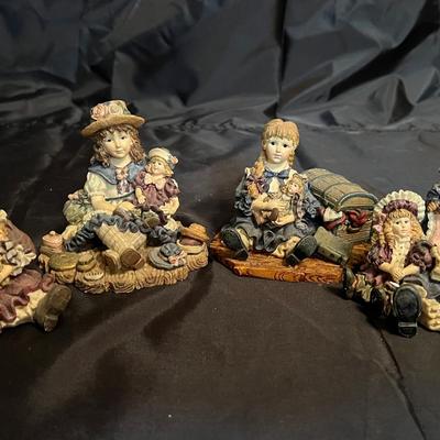 Lot 349: Boyds Bears Yesterday’s Child Figurine Lot – Holiday & Musical Series – Set of 6      