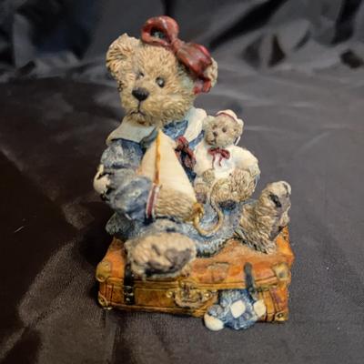 Lot 344: Boyds Bears Motherhood & Family Figurine Lot – 5 Pieces      