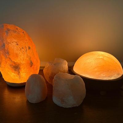 Himalayan salt lamps