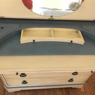 Grange Furniture of France custom made hest of drawers/desk $465
45 X 20 X 35"