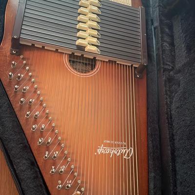 Oscar Schmidt Autoharp With Hard Shell Case