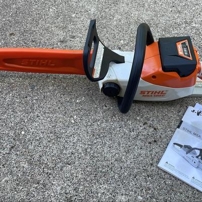 Stihl Chainsaw Battery Operated -Untested