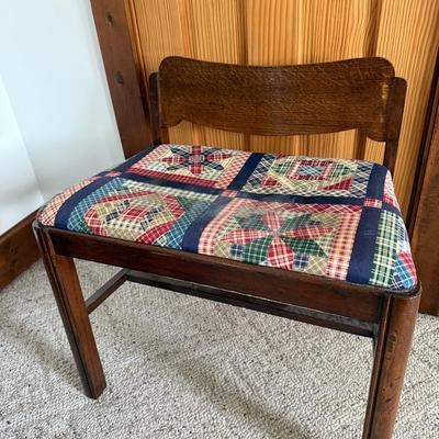 Short Quilted Chair