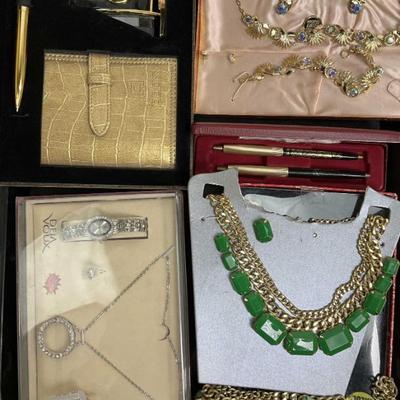 Sale Photo Thumbnail #714