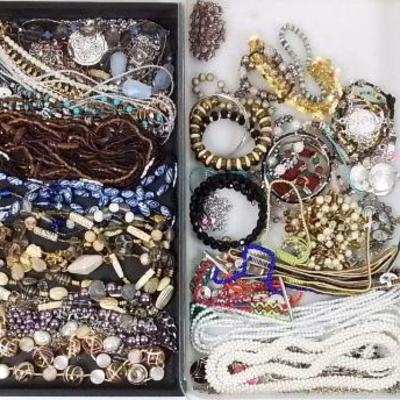 Sale Photo Thumbnail #781