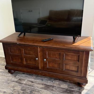 Wood Entertainment Console 49” W X 17.5” D X 23” H Vizio TV 42"