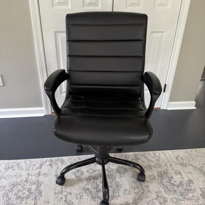 Black office chair