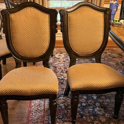 Raymour & Flanigan Bradford Heights 9 Piece Dining Set 
Make a statement in your traditional decor with the Bradford Heights 9-pc....