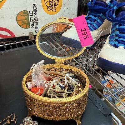 Sale Photo Thumbnail #348