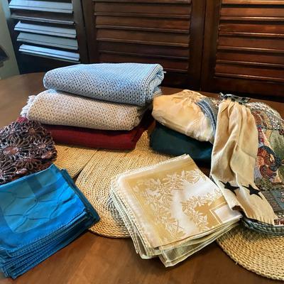 Tablecloths And  Placemats