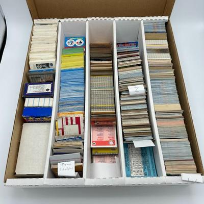421 huge lot of assorted mlb baseball cards