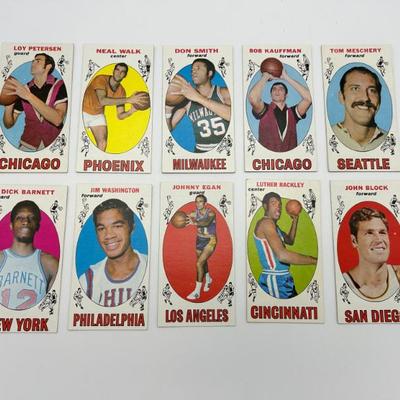 17 lot of 10 1969 topps basketball cards