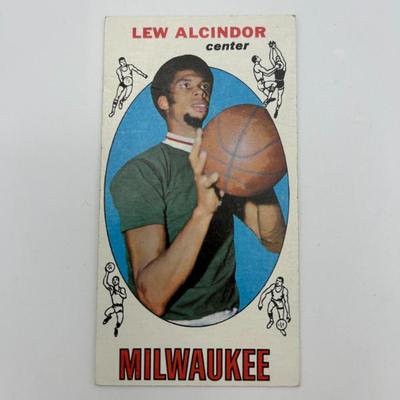 12 1969 topps lew alcindor rookie card 25 (kareem abdul jabbar)