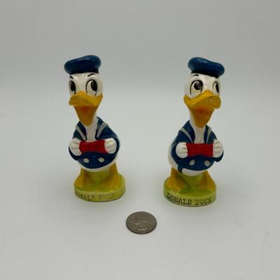 Lot 8528 donald duck