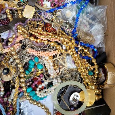 Sale Photo Thumbnail #140