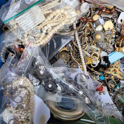 Sale Photo Thumbnail #180