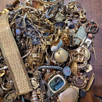 Sale Photo Thumbnail #203