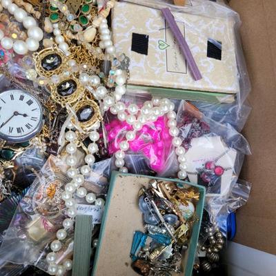 Sale Photo Thumbnail #152