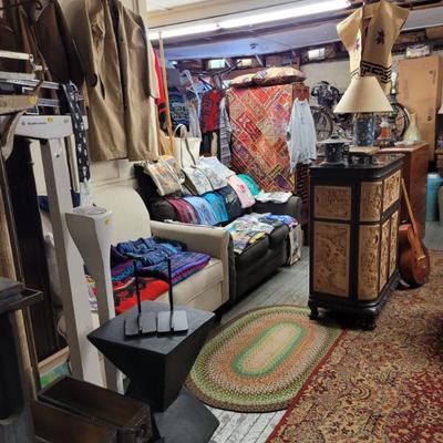 Sale Photo Thumbnail #745