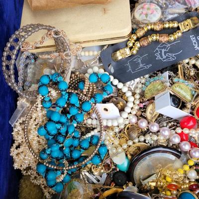 Sale Photo Thumbnail #153