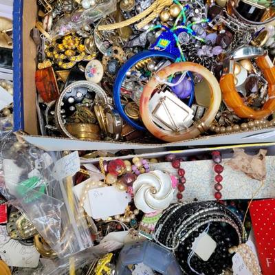 Sale Photo Thumbnail #157