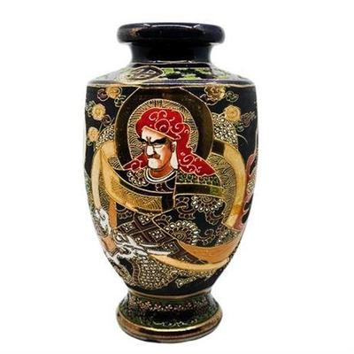Lot 018-238  
Japanese Satsuma Vase