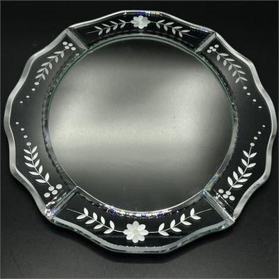 Lot 021  
Venetian Style Contemporary Wall Mirror