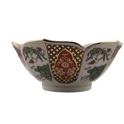 Lot 062  
Imari Japan Lotus Flower Bowl