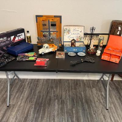 BB gun accessories, small home decor items