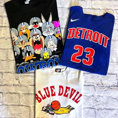 “Nike” & Vintage T-Shirts
