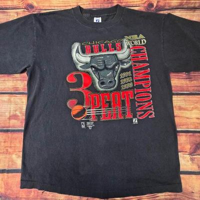 Chicago Bulls 3-Peat NBA World Champions Tee