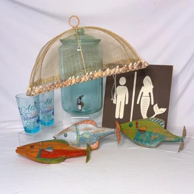 Picnic Items And Decor