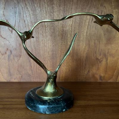 MCM Bass Seagulls In Flight On Marble Stand