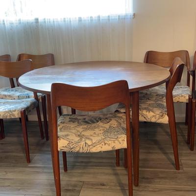 J L Møller Models Mid-Century 1961 Denmark Teak Dining Table & 8 Chairs w/ Two Leaves 