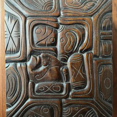Honduran Mahogany Hand-Carved Cigar Box