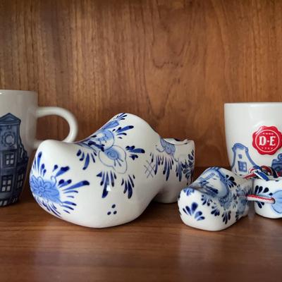 Royal Raja Hollandschenwaare Mugs & Holland Clogs