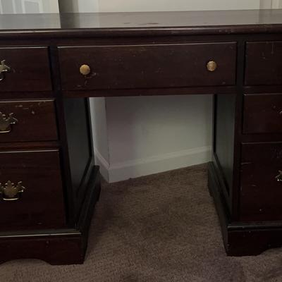 7 Drawer Wood Student Desk