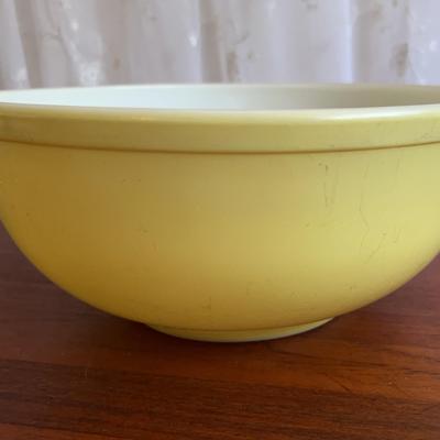 Vintage Yellow Pyrex Bowl