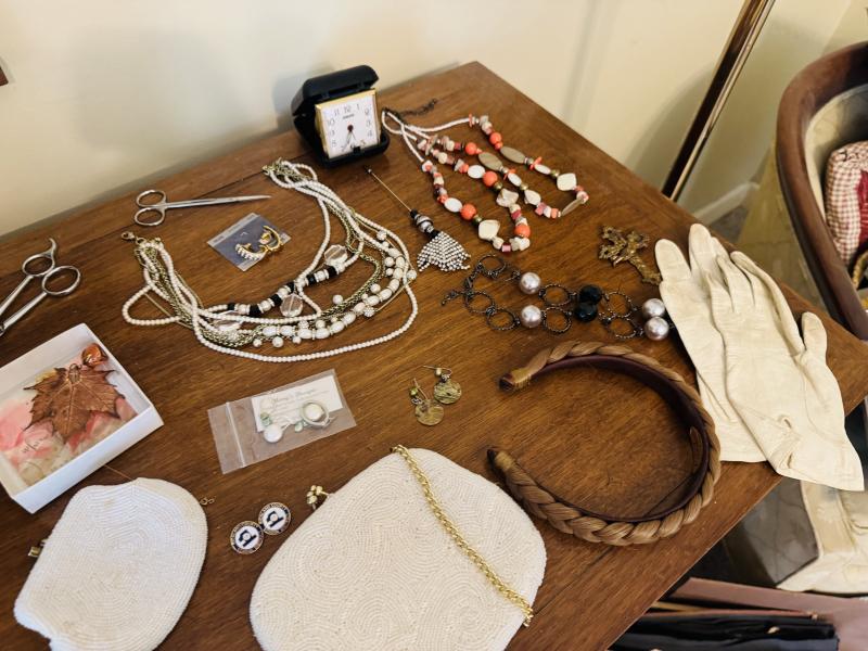 Sale Photo Thumbnail #81