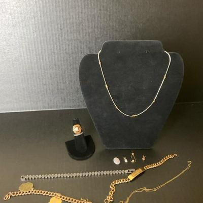 Assorted Vintage Jewelry Lot