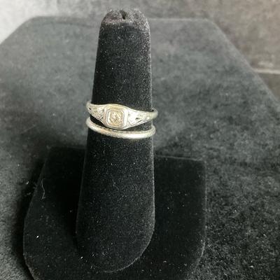 Antique Platinum Rings With Diamond