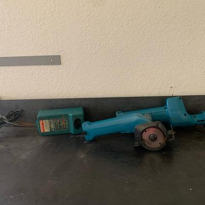 Saws With Charger
