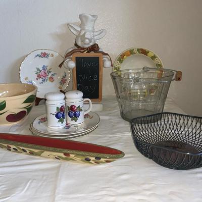 Vntage Ice Bucket And Serving Dishes