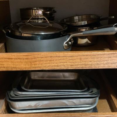 Miscellaneous Pots, Pans, And Baking Trays 