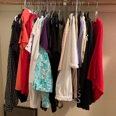 Women’s Clothing Lot