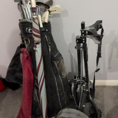 Golf Clubs, bag, and Cart