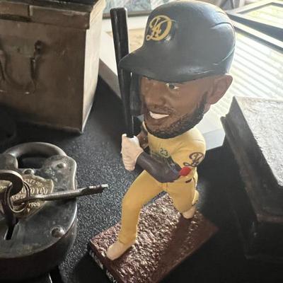 NEW IN THE BOX COLLECTIBLE BOBBLE HEADS!